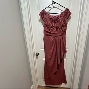 Azazie evening dress size 10.  NWT. Lace bodice. (For prom,wedding)Desert Rose